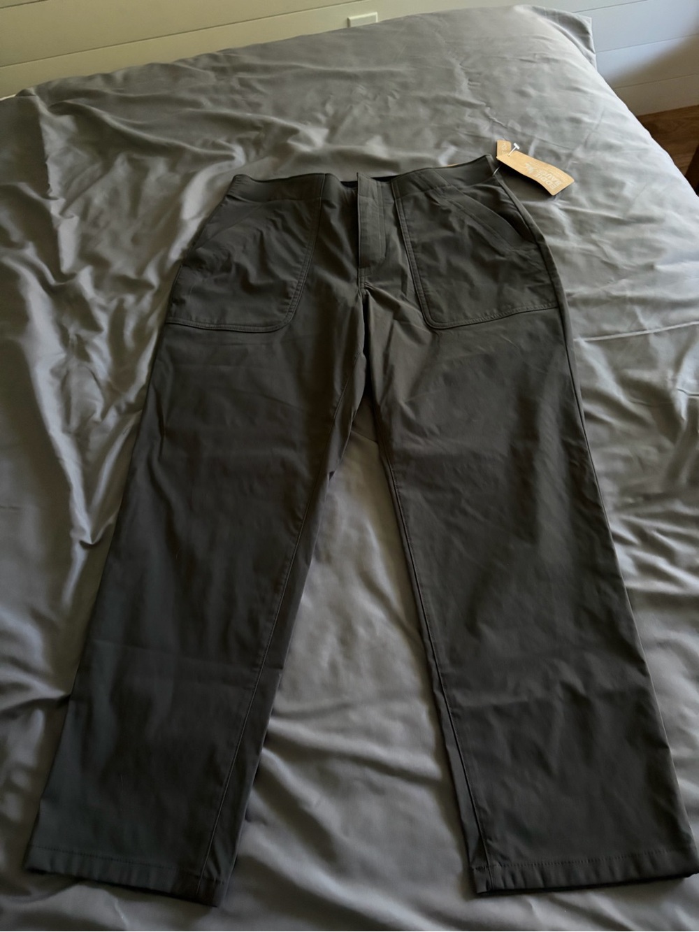 Eddie Bauer Women's Cropped Straight Leg Pants in Dark Gray